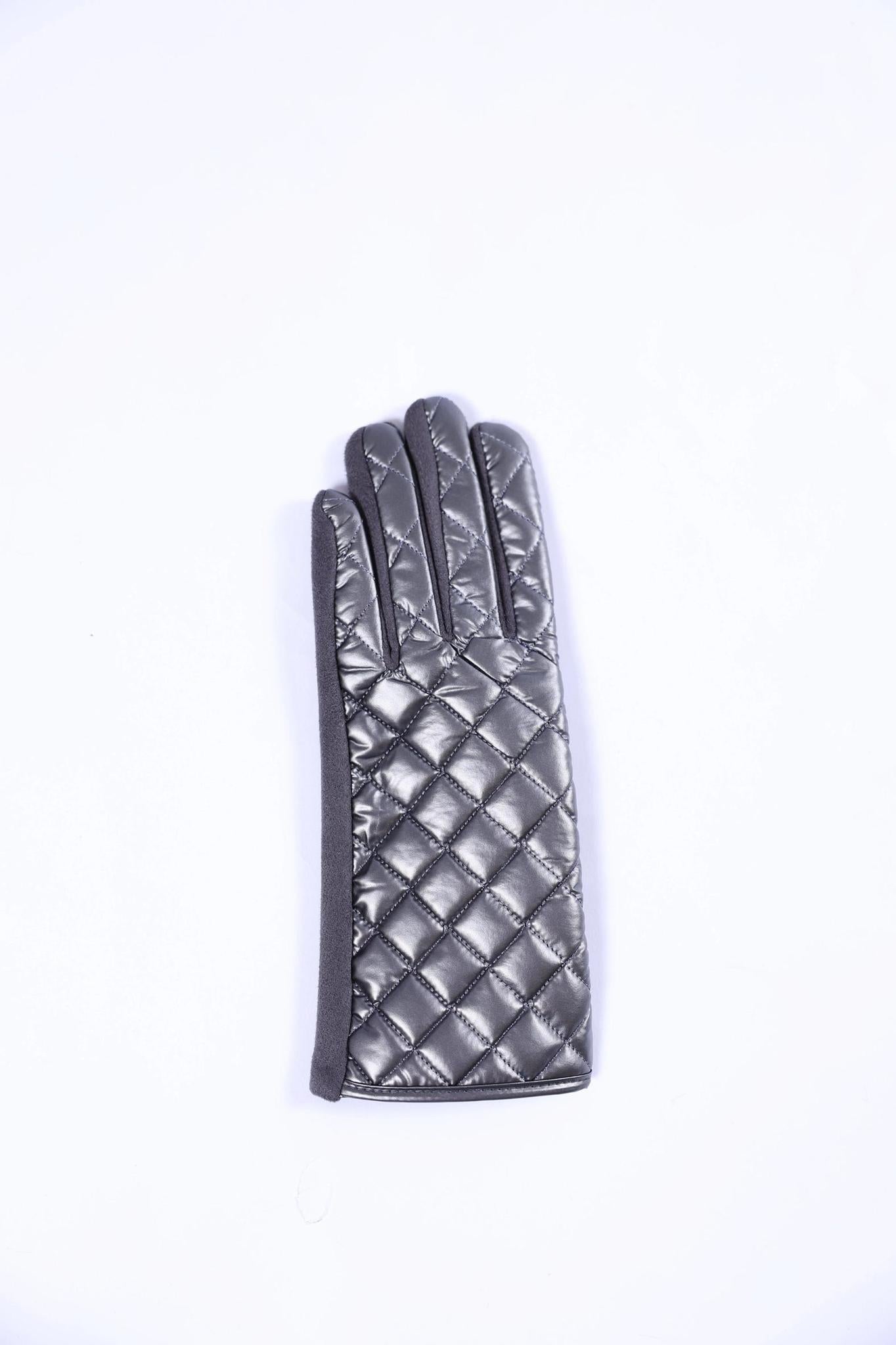 Monica Glove