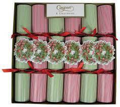 Ribbon Stripe Wreath Crackers - 6 Per Box