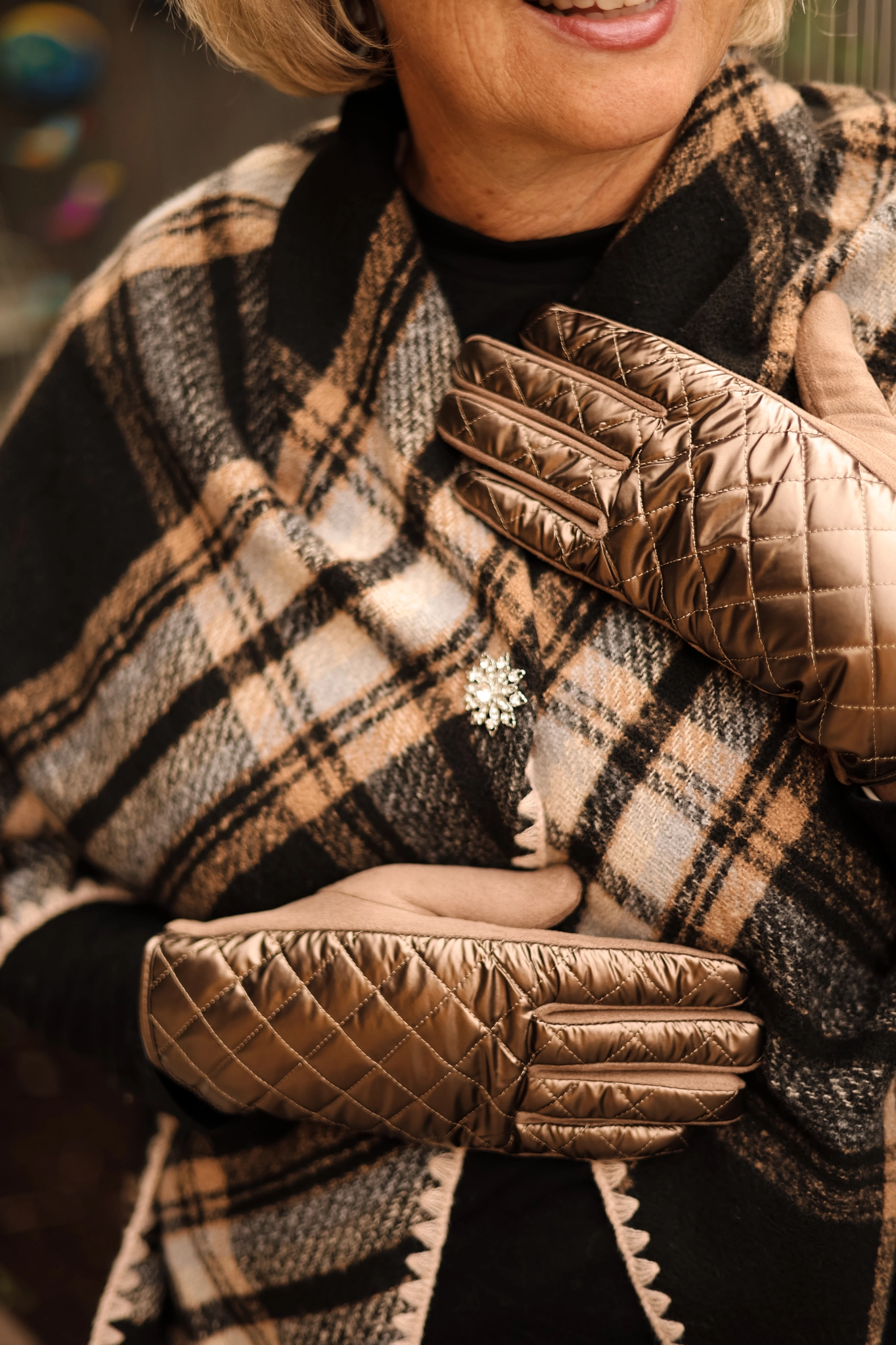 Monica Glove